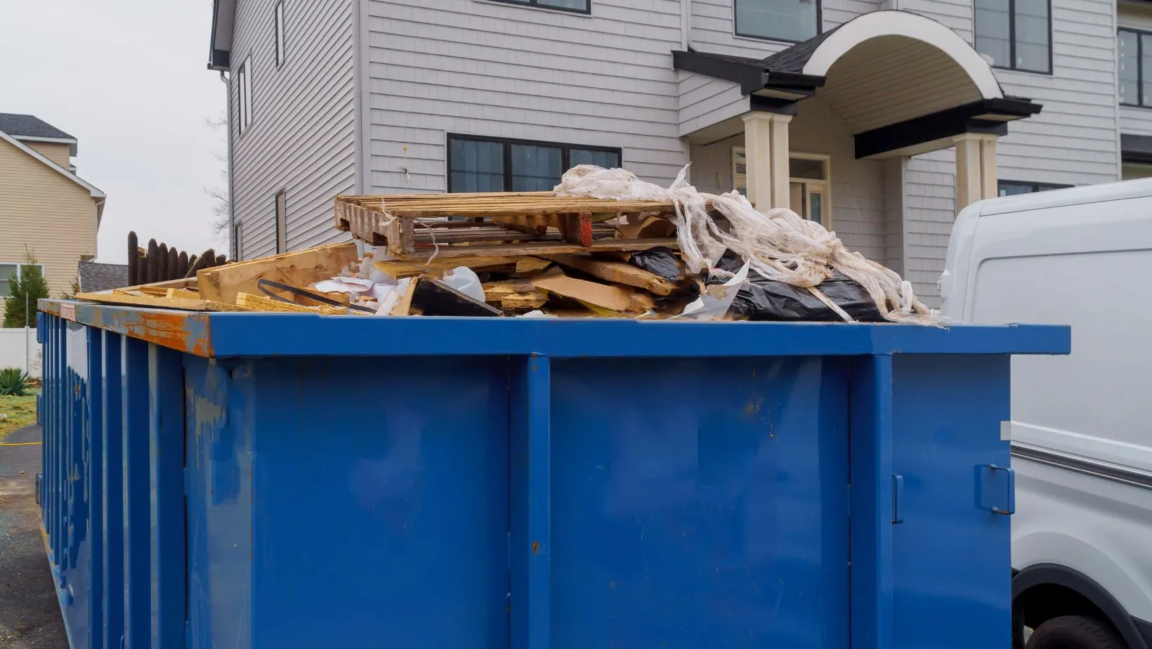 What Are the Most Common Uses for Dumpster Rental in Gilbert AZ? 2 Dumpster Rental